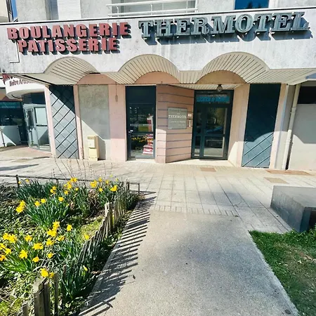 Thermotel 208 Saint-Martin-dʼUriage