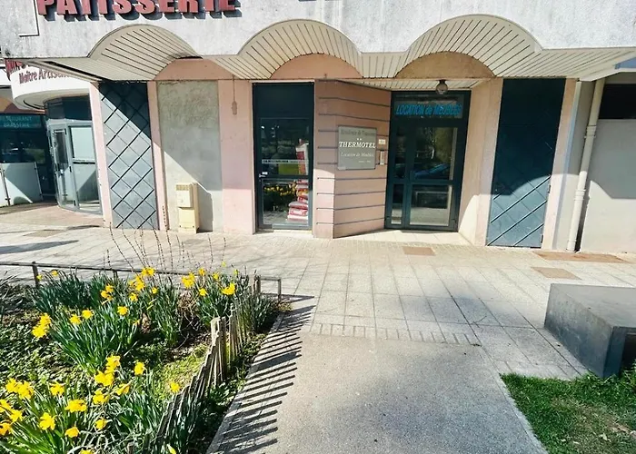 Thermotel 208 Saint-Martin-dʼUriage